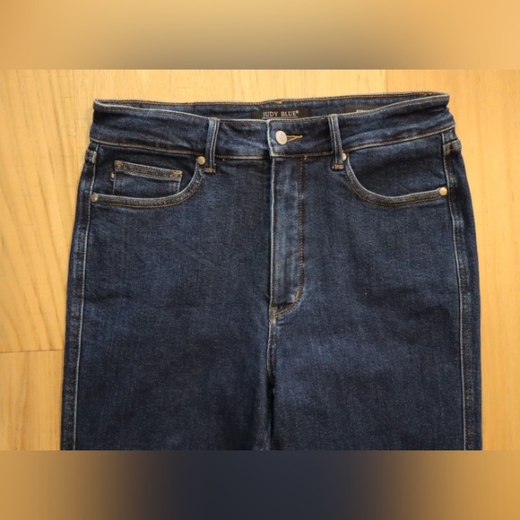 Judy Blue Straight Leg Blue Jeans - Picture 3 of 5